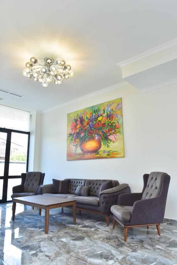 Altunyan Hotel Erywań Zewnętrze zdjęcie