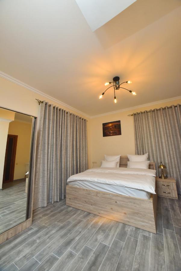 Altunyan Hotel Erywań Zewnętrze zdjęcie