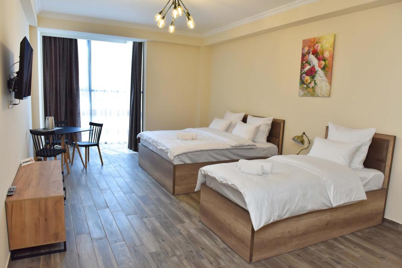 Altunyan Hotel Erywań Zewnętrze zdjęcie