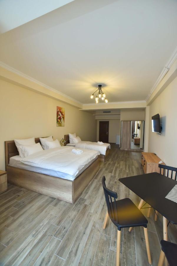 Altunyan Hotel Erywań Zewnętrze zdjęcie