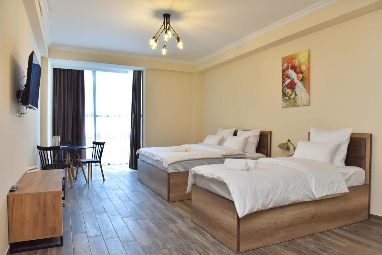 Altunyan Hotel Erywań Zewnętrze zdjęcie