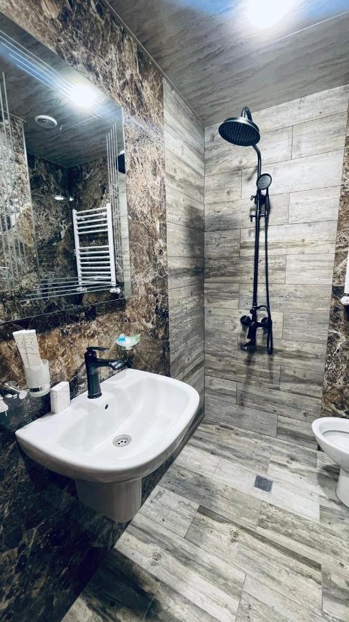 Altunyan Hotel Erywań Zewnętrze zdjęcie