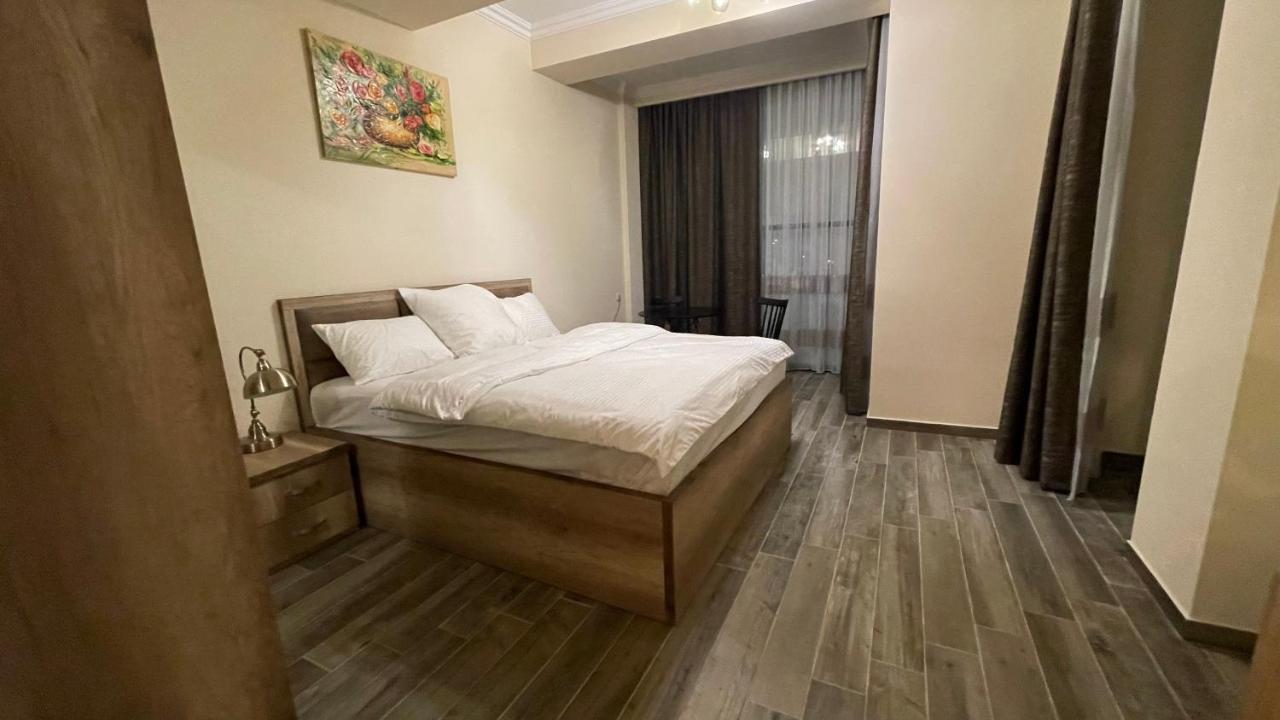 Altunyan Hotel Erywań Zewnętrze zdjęcie
