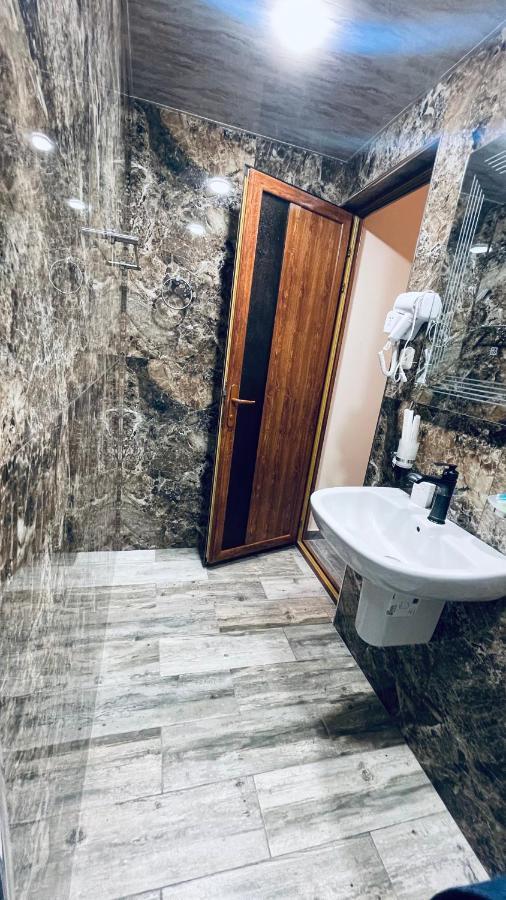 Altunyan Hotel Erywań Zewnętrze zdjęcie