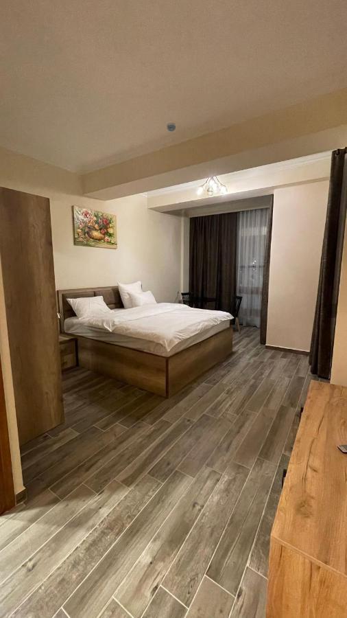 Altunyan Hotel Erywań Zewnętrze zdjęcie