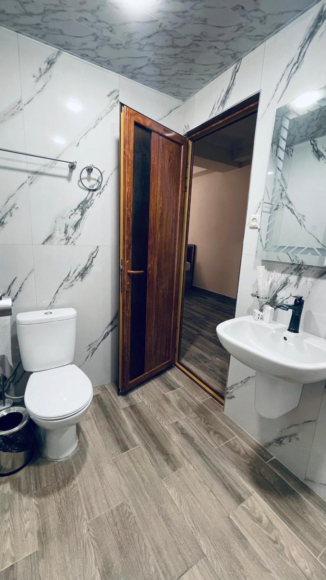 Altunyan Hotel Erywań Zewnętrze zdjęcie