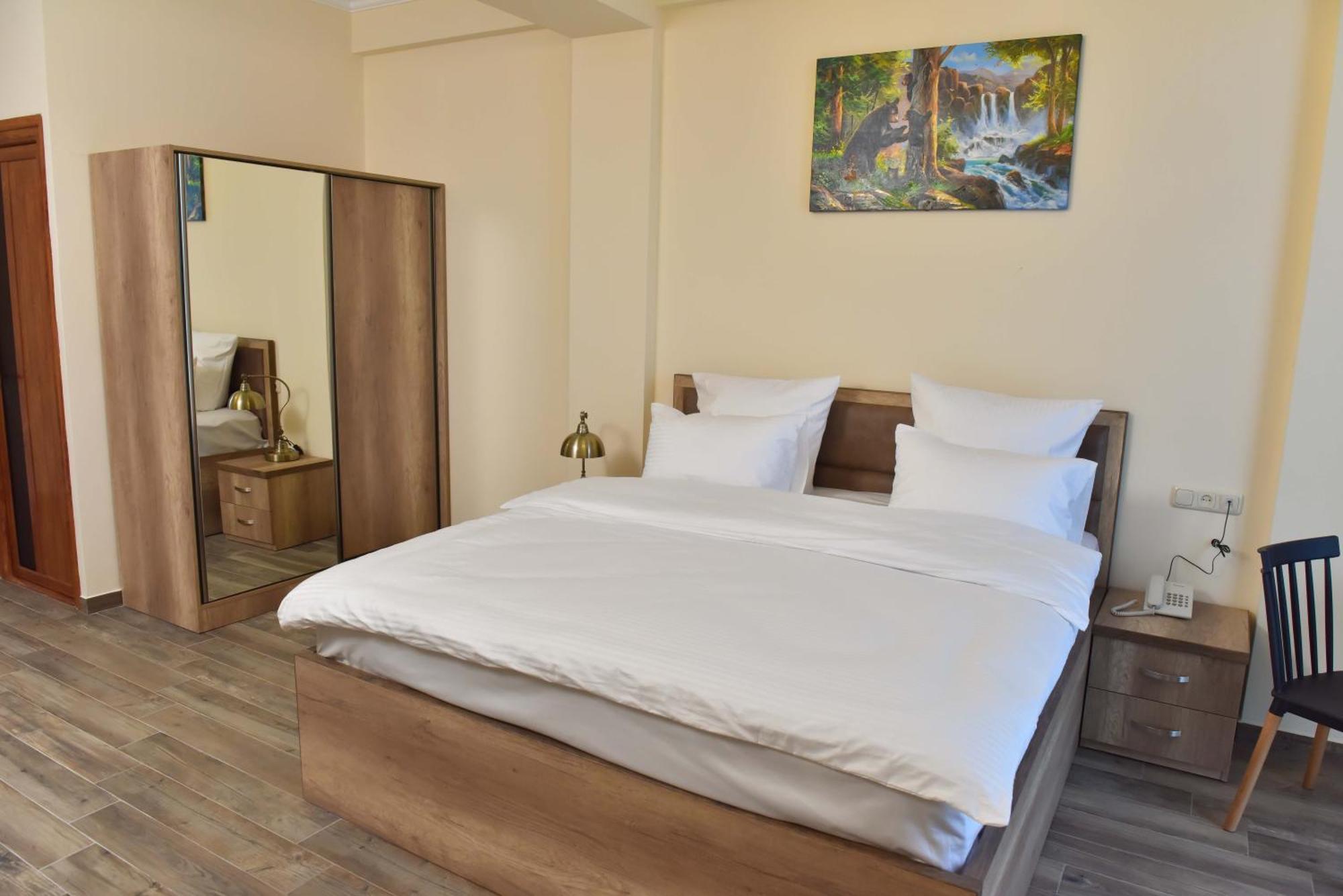 Altunyan Hotel Erywań Zewnętrze zdjęcie